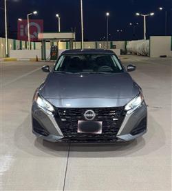 نيسان ألتيما